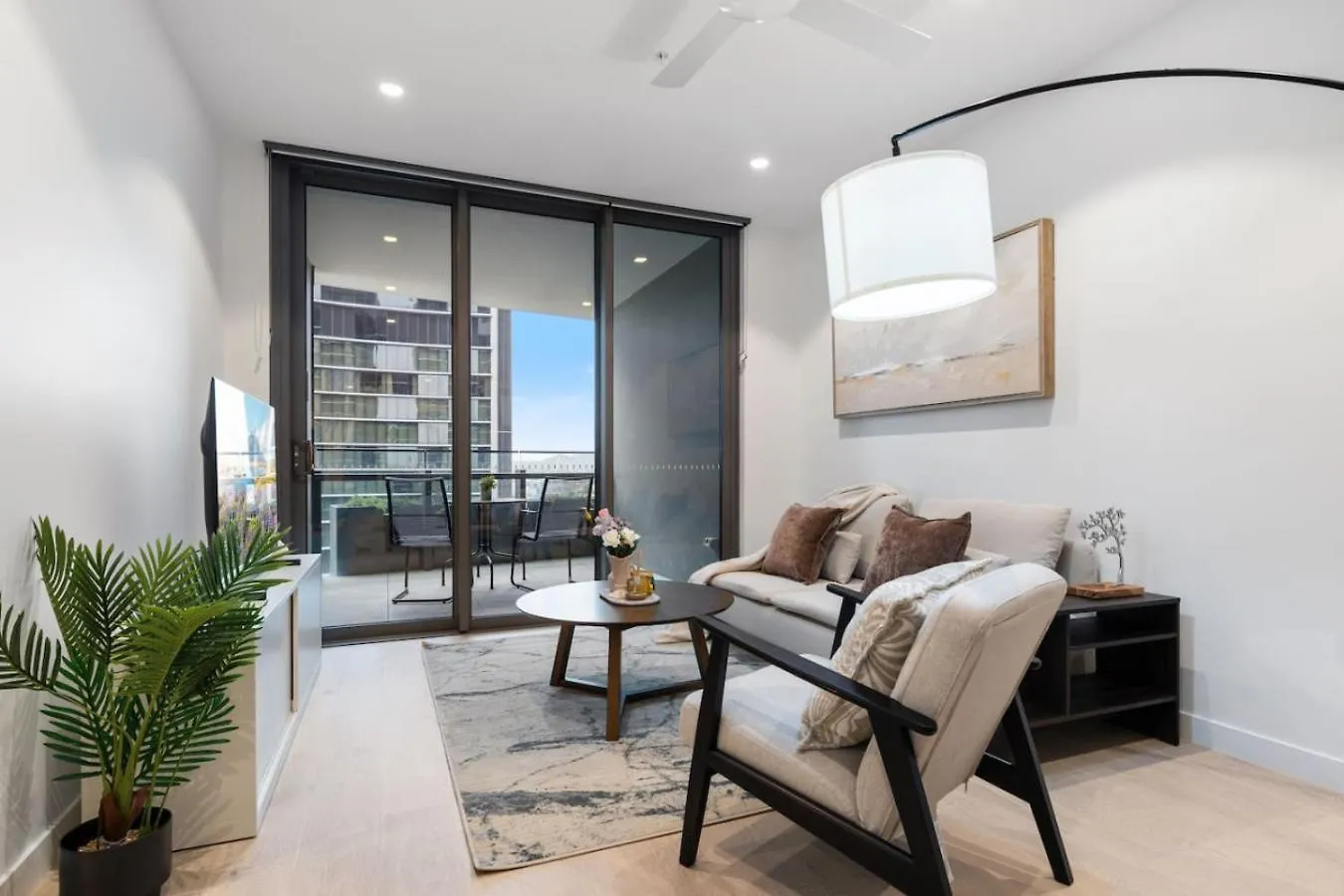 Designer 2 Bed In Queens Wharf Riverfront Cbd Gem Brisbane Australia