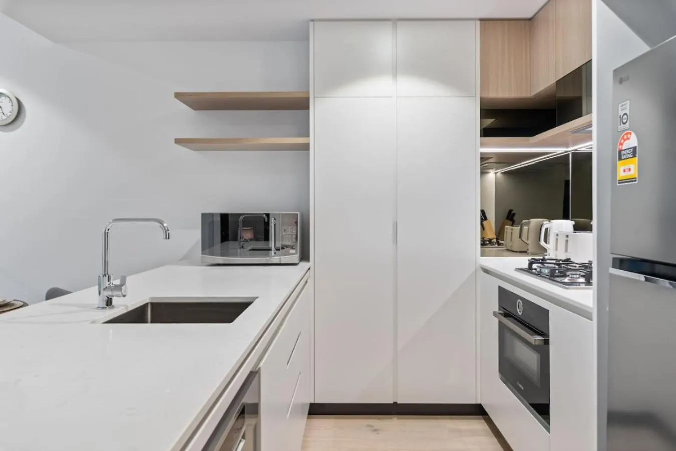 Apartment Designer 2 Bed In Queens Wharf Riverfront Cbd Gem Brisbane Australia